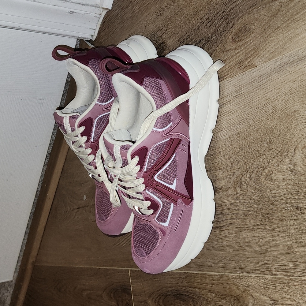 ZARA NWT DARK MAUVE N BURGUNDY RUNNING SNEAKERS SIZE EU40